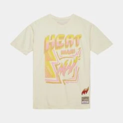 Mitchell & Ness Miami Heat Sidewalk Sketch Mens Short Sleeve Shirt (Beige/Pink)