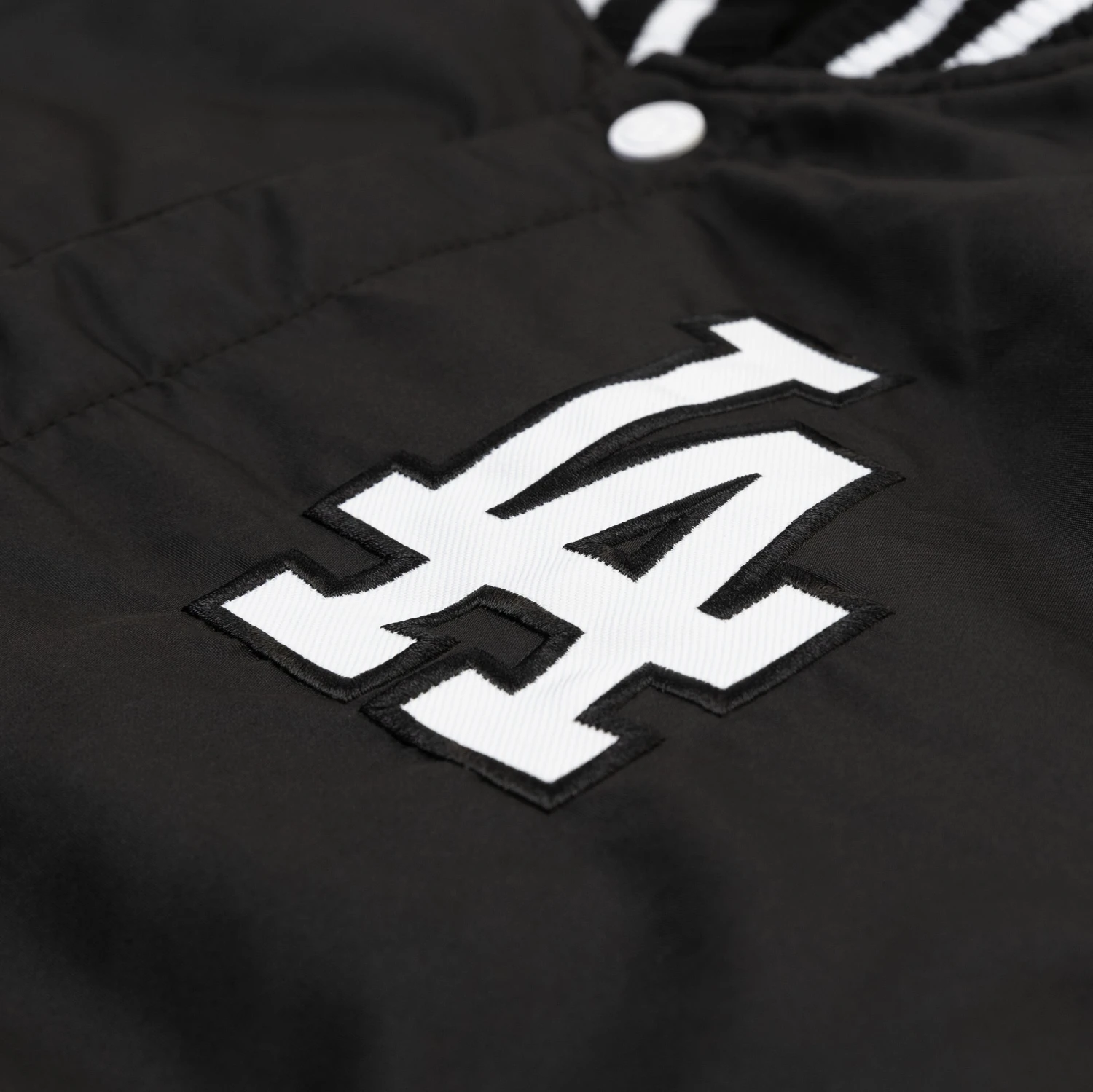 Los Angeles Dodgers Reversible Letterman Mens Jacket (Black/White) 7 Los Angeles Dodgers Reversible Letterman Mens Jacket (Black/White) - Image 5