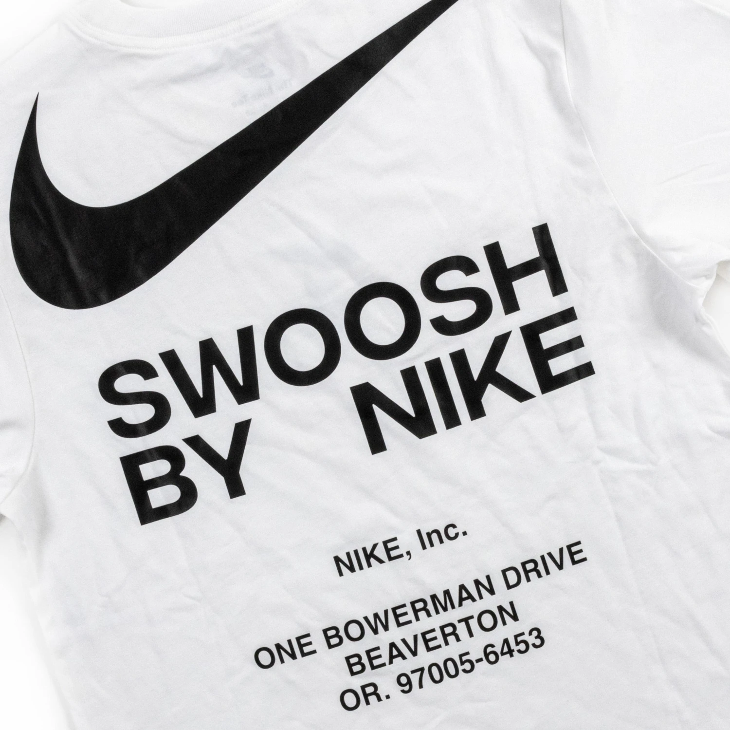 Nike NSW Big Swoosh Mens Short Sleeve Shirt (White) 4 Nike NSW Big Swoosh Mens Short Sleeve Shirt (White) - Image 2